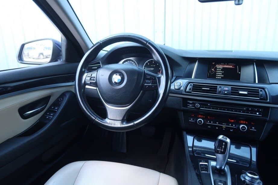 2015 BMW 5-SERIES - 9