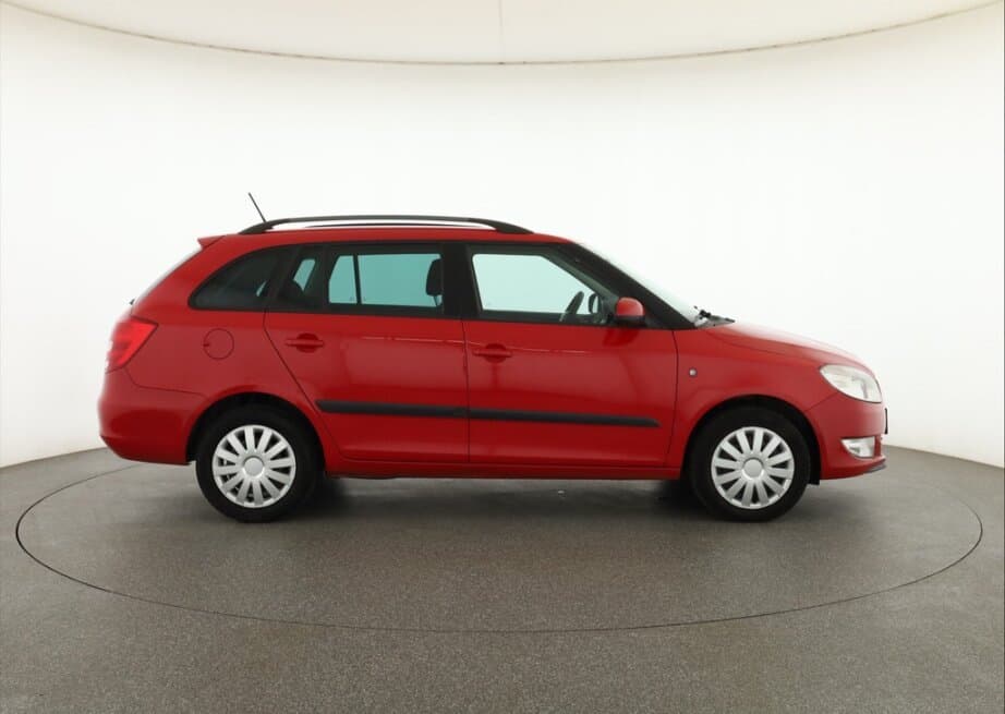 2012 Škoda FABIA - 8