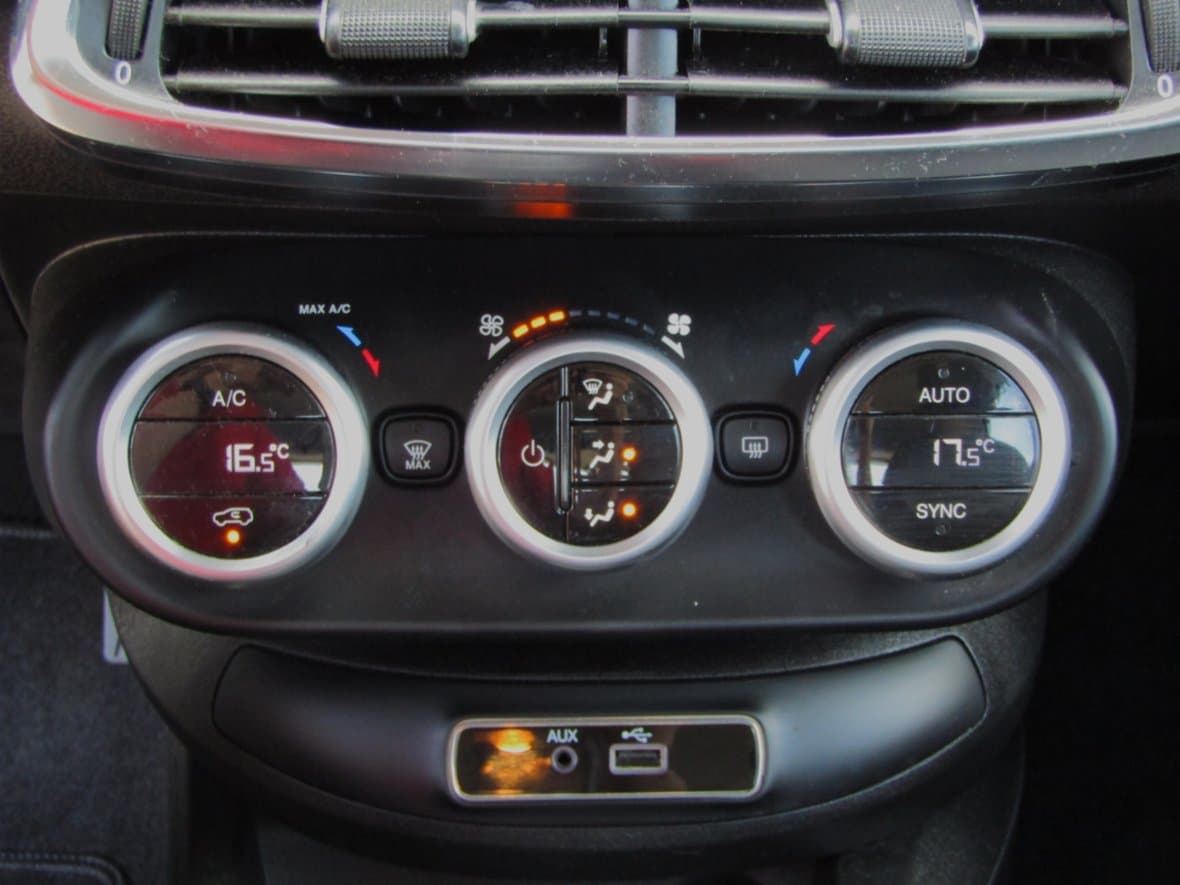 2015 Fiat 500X - 14