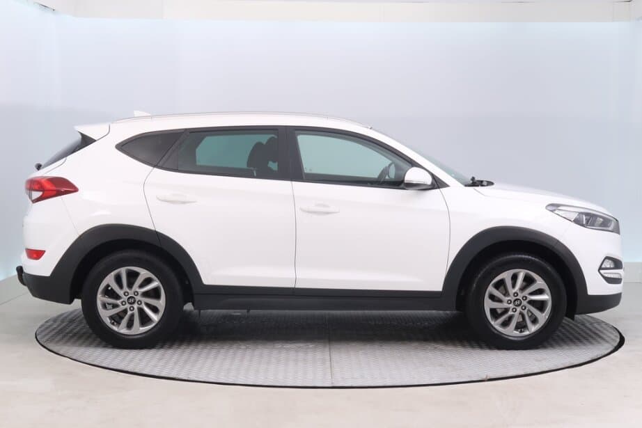 2017 Hyundai TUCSON - 8
