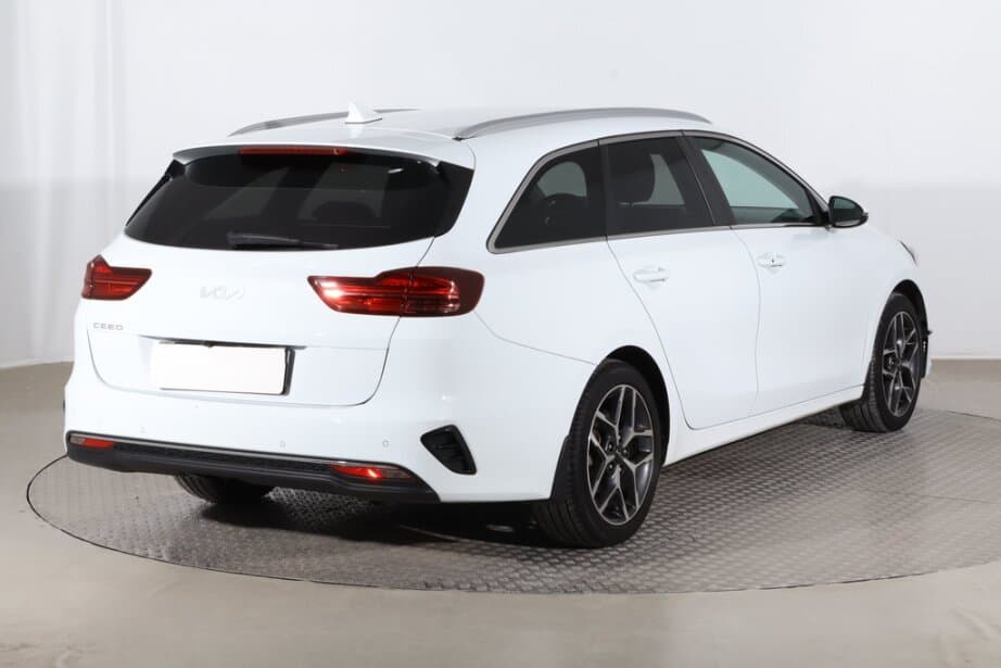 2022 Kia CEE'D - 7