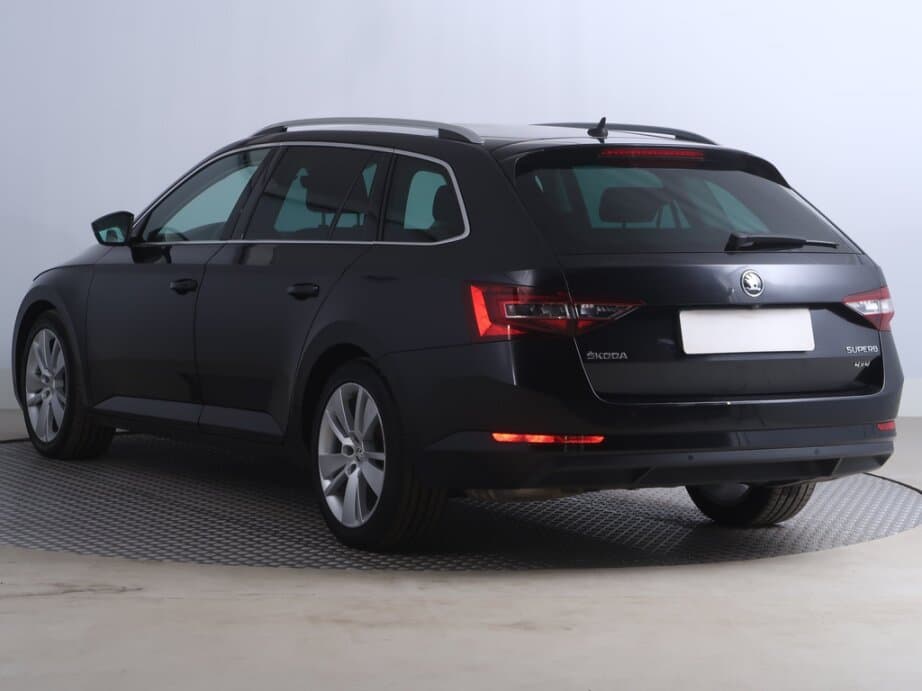 2016 Škoda SUPERB - 5