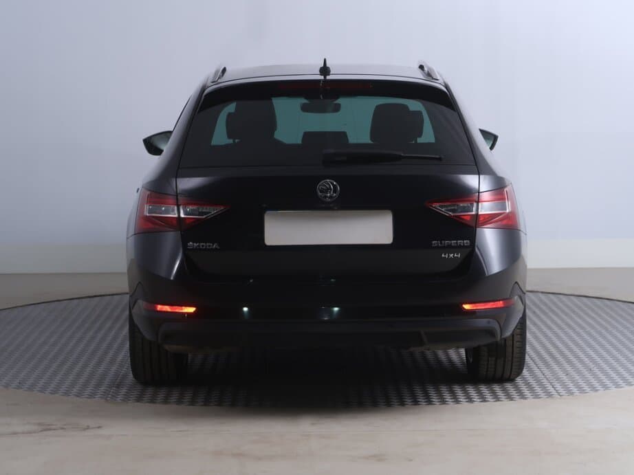2016 Škoda SUPERB - 6