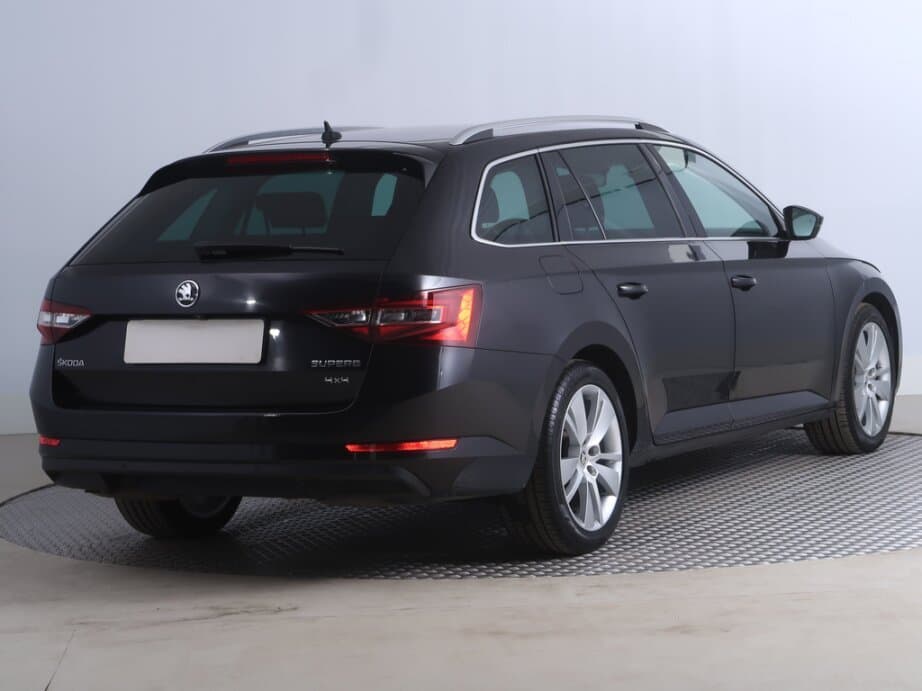 2016 Škoda SUPERB - 7