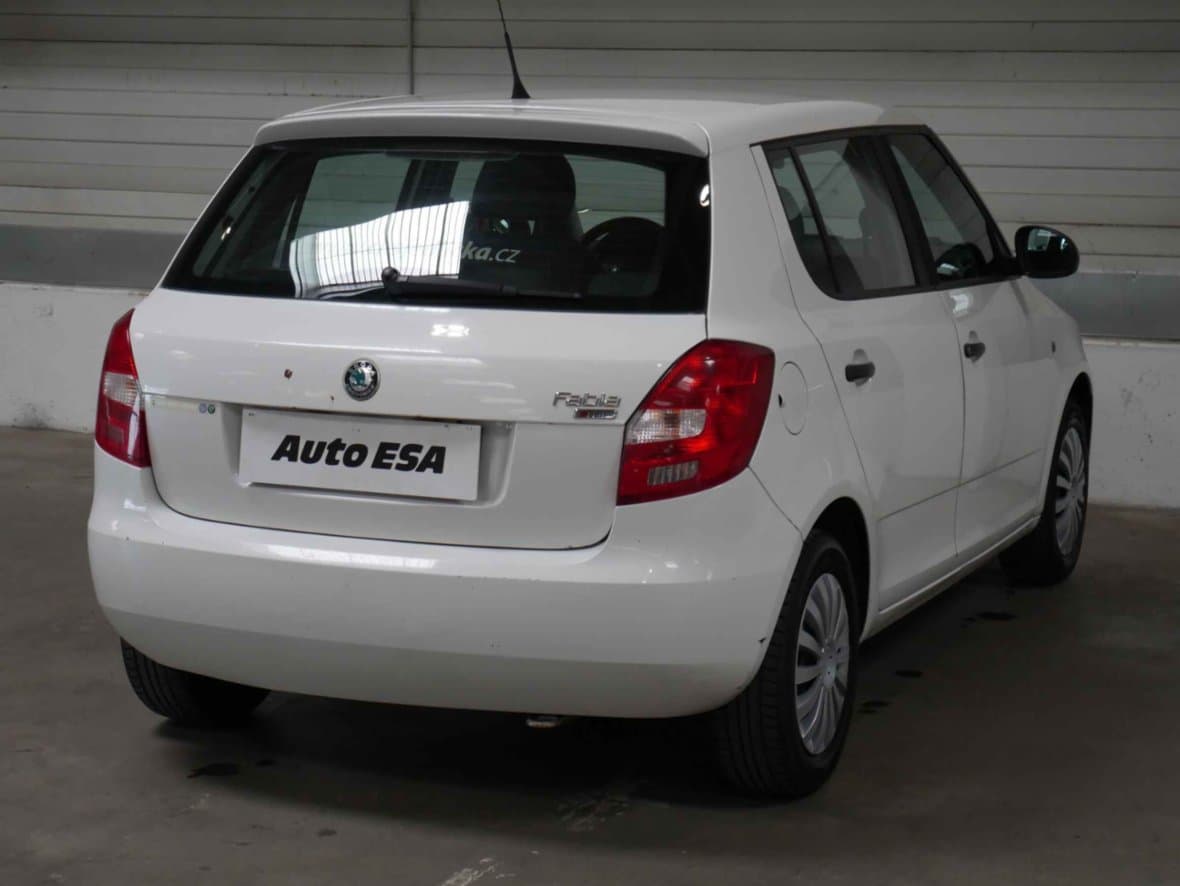 2010 Škoda FABIA - 6