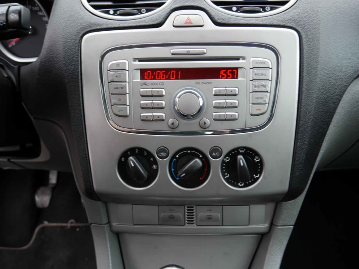 2009 Ford FOCUS - 11