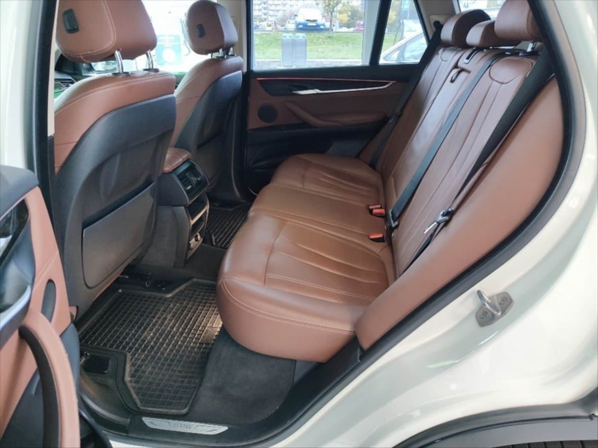 2018 BMW X5 - 11