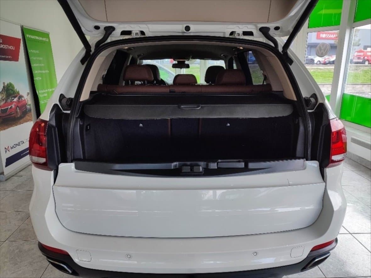 2018 BMW X5 - 16