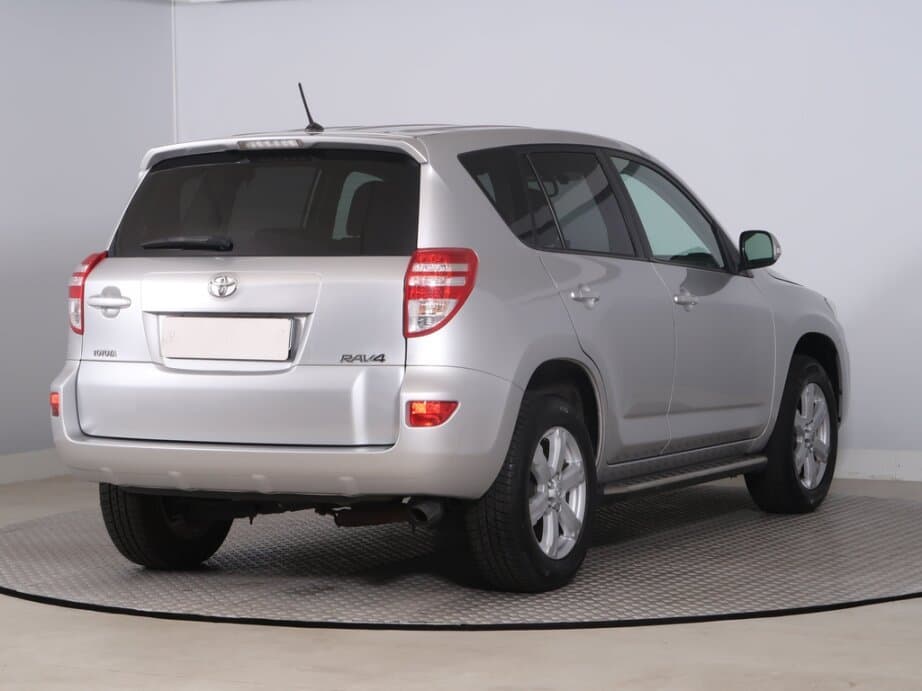 2011 Toyota RAV4 - 7