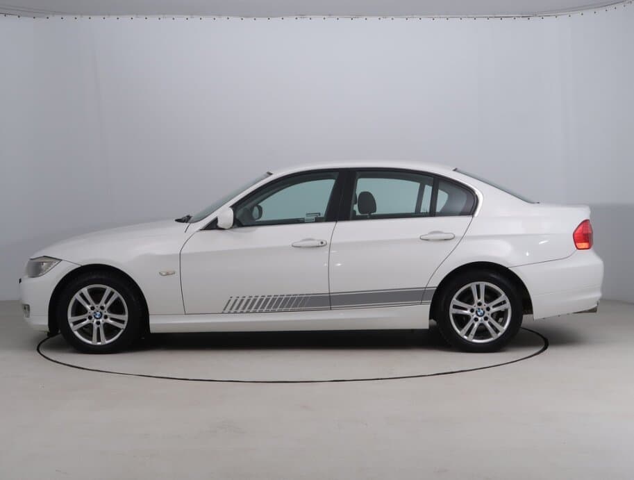 2011 BMW 3-SERIES - 4