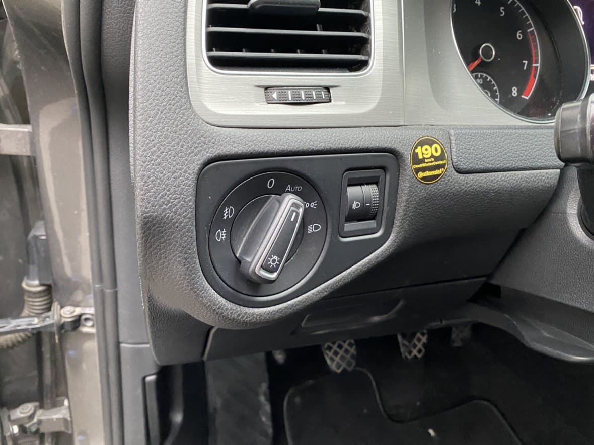 2014 Volkswagen GOLF - 33