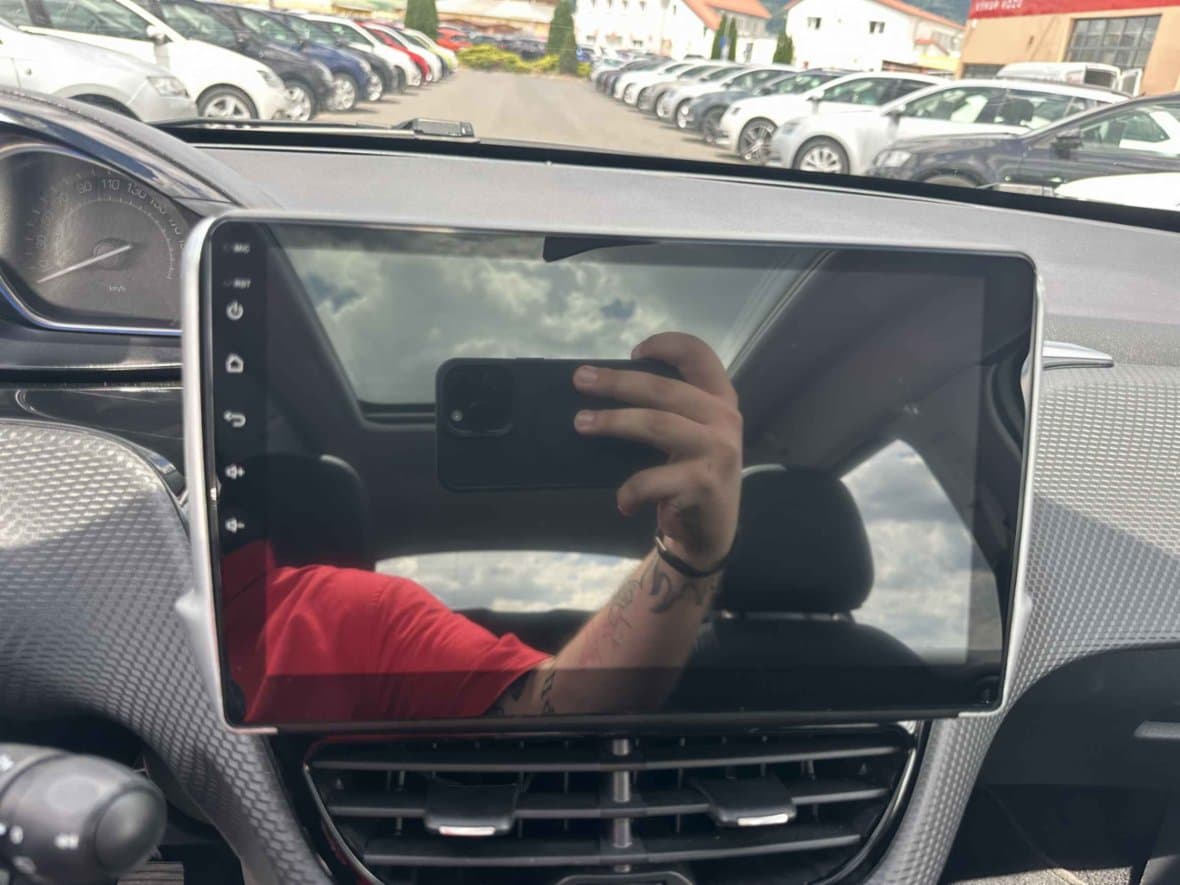 2015 Peugeot 2008 - 15