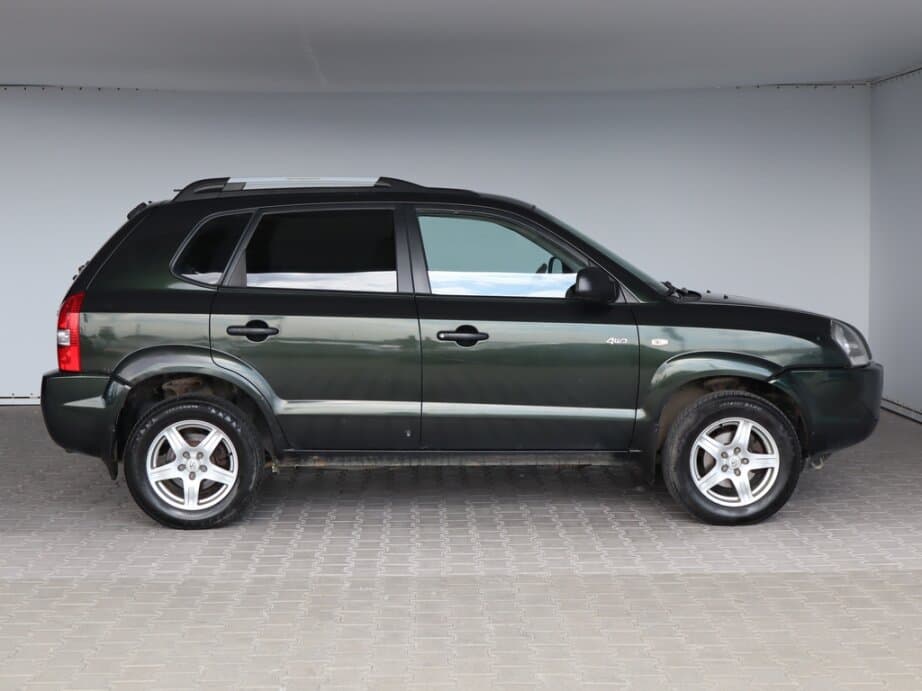 2005 Hyundai TUCSON - 8