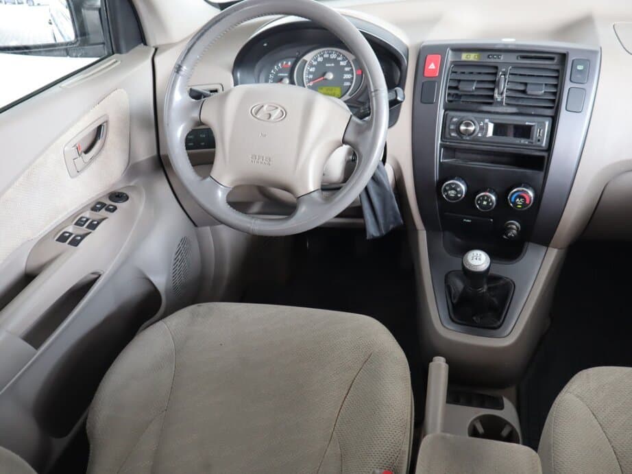 2005 Hyundai TUCSON - 9