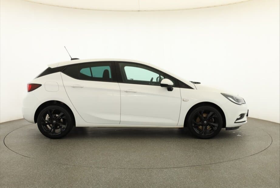 2017 Opel ASTRA - 8