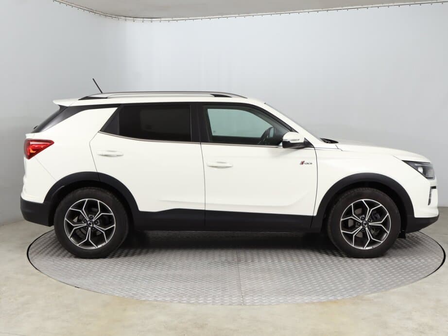 2023 SsangYong KORANDO - 8