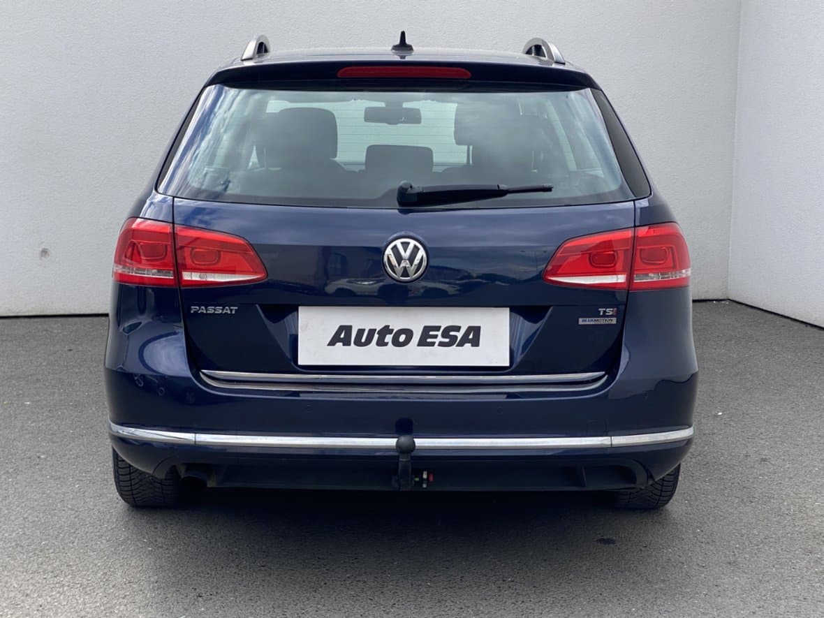 2012 Volkswagen PASSAT - 5