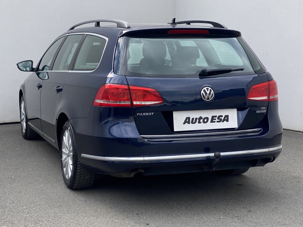 2012 Volkswagen PASSAT - 6