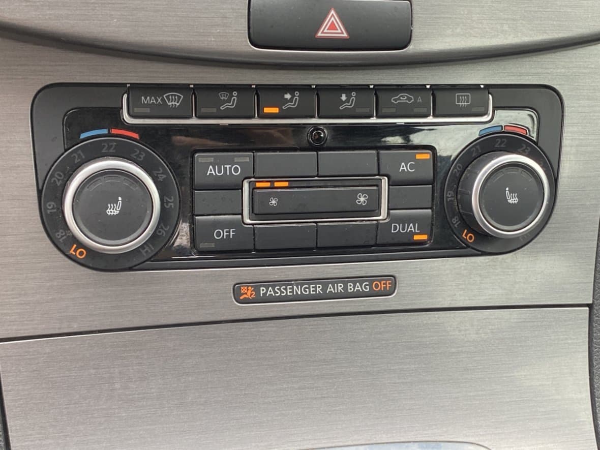 2012 Volkswagen PASSAT - 15