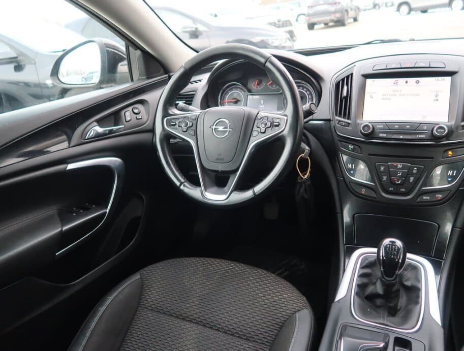 2015 Opel INSIGNIA - 9