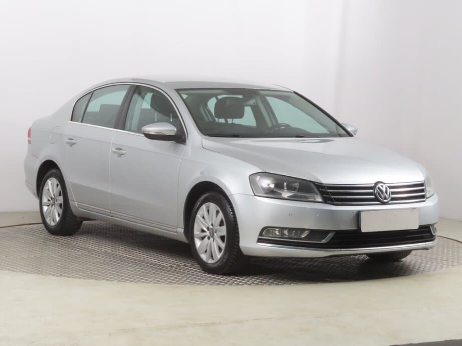 2011 Volkswagen PASSAT