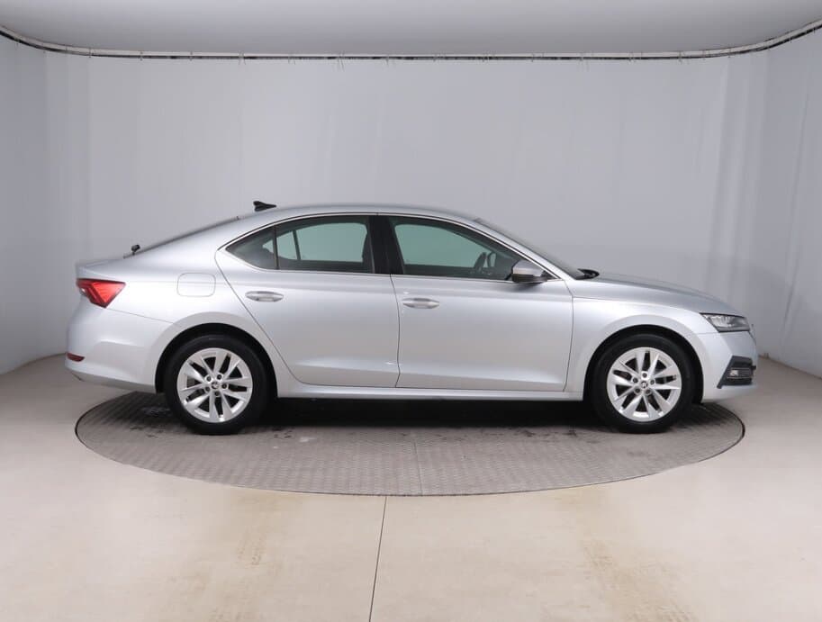 2020 Škoda OCTAVIA - 8