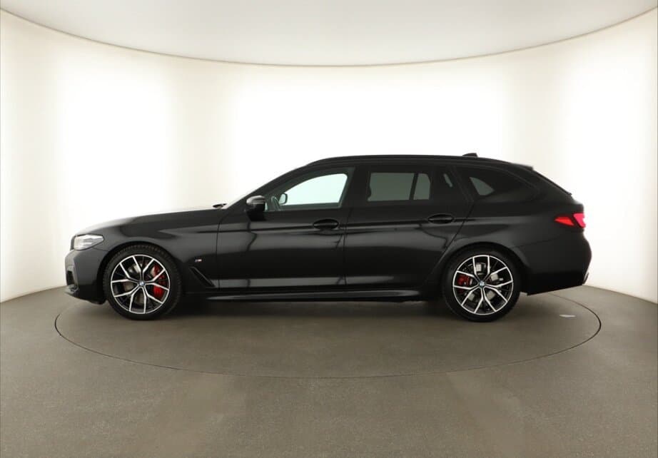 2021 BMW 5-SERIES - 4