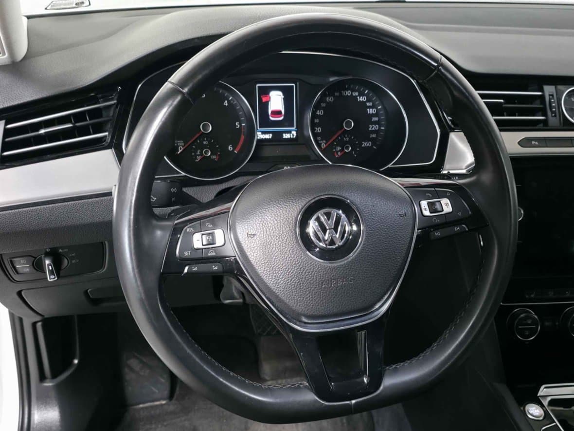 2018 Volkswagen PASSAT - 14