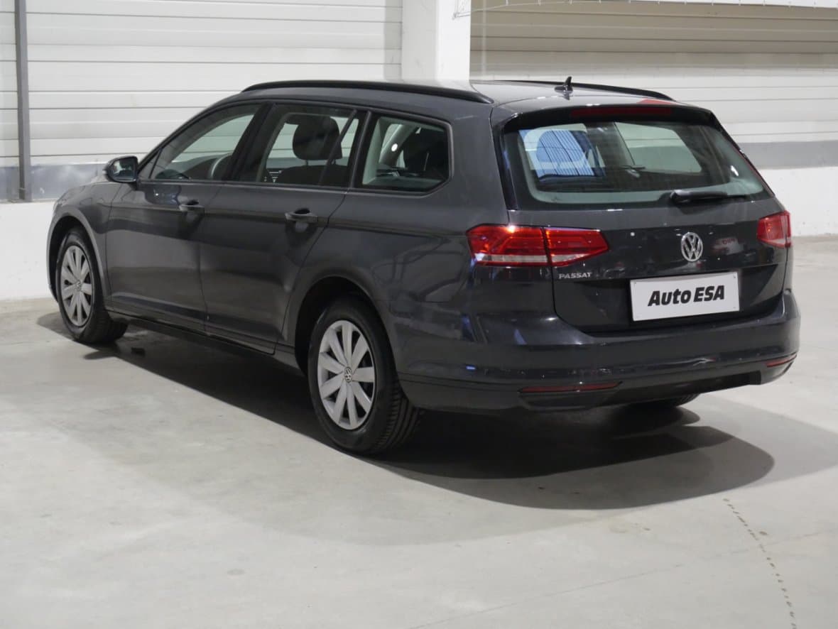 2018 Volkswagen PASSAT - 6
