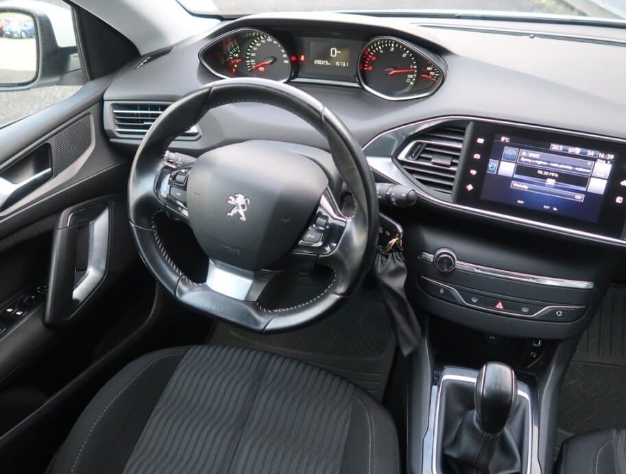 2016 Peugeot 308 - 9