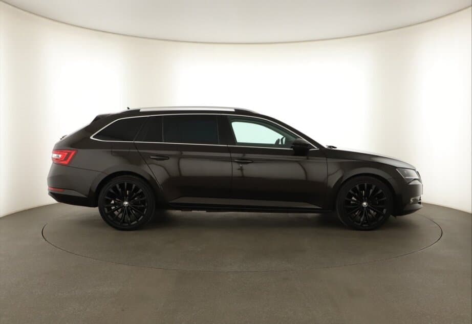 2016 Škoda SUPERB - 8