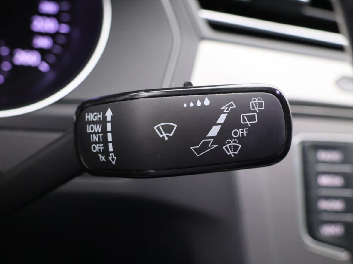 2015 Volkswagen PASSAT - 20