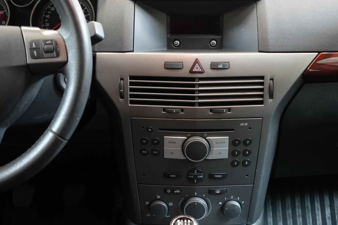 2005 Opel ASTRA - 9