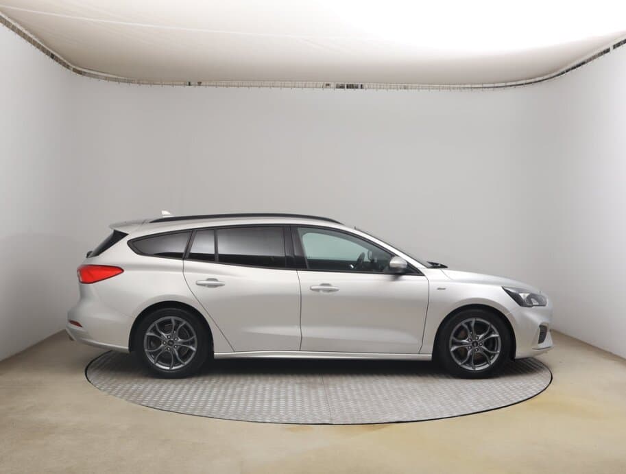 2020 Ford FOCUS - 8