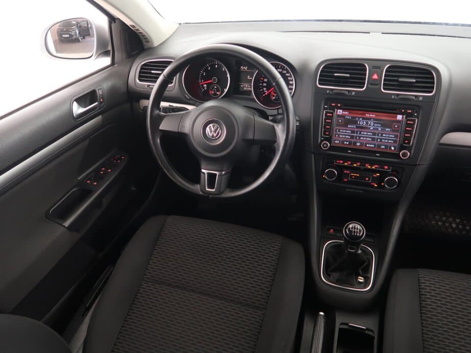 2013 Volkswagen GOLF - 9