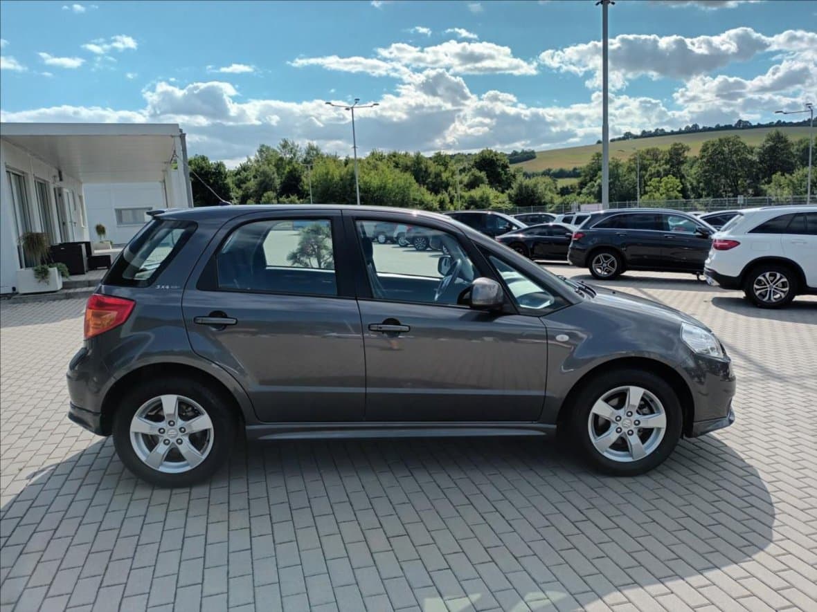 2011 Suzuki SX4 - 4
