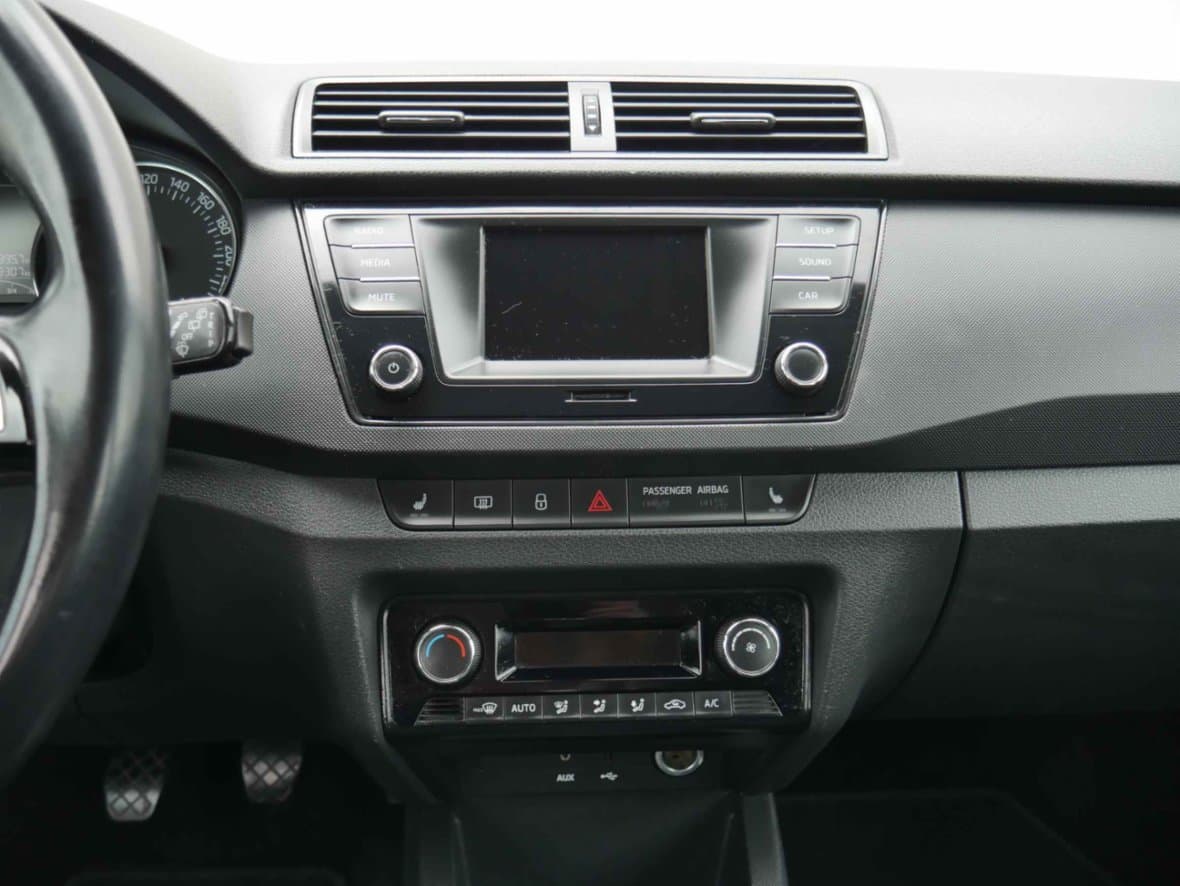 2016 Škoda FABIA - 11