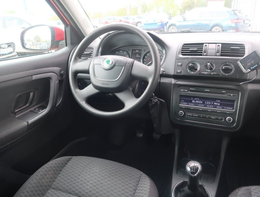 2010 Škoda FABIA - 9