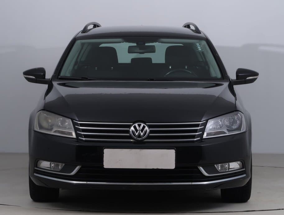 2011 Volkswagen PASSAT - 2
