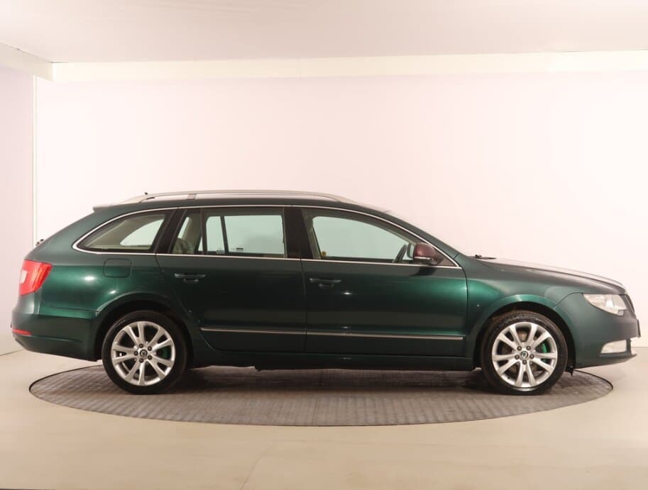 2010 Škoda SUPERB - 8