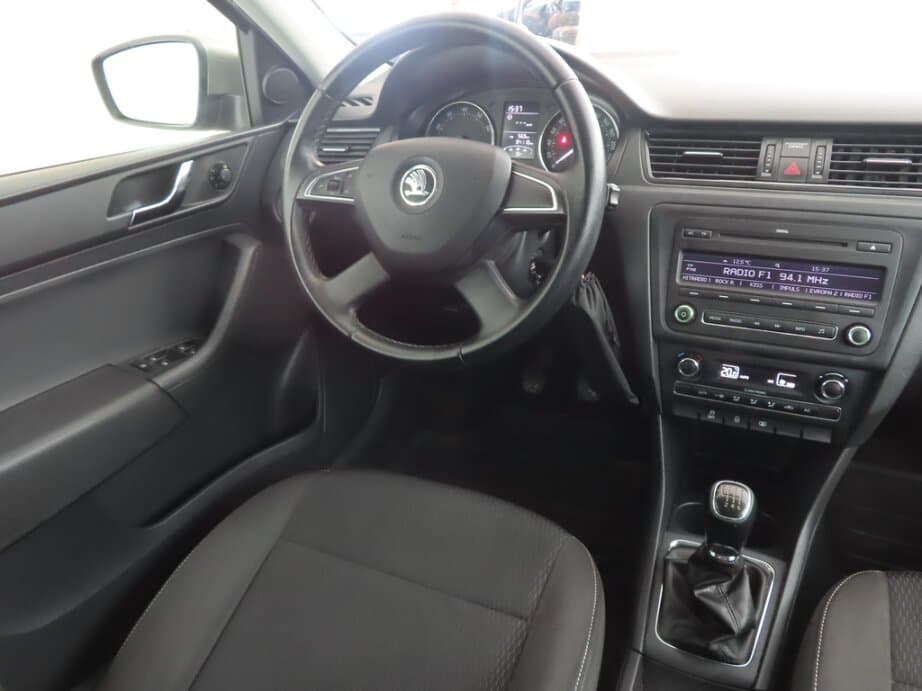 2013 Škoda RAPID - 9