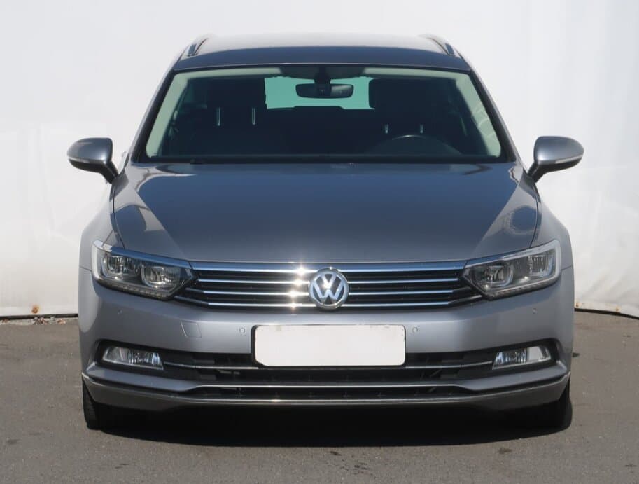 2017 Volkswagen PASSAT - 2