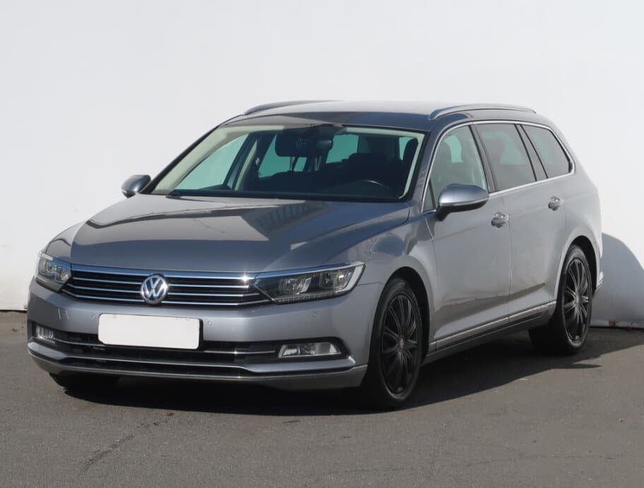 2017 Volkswagen PASSAT - 3