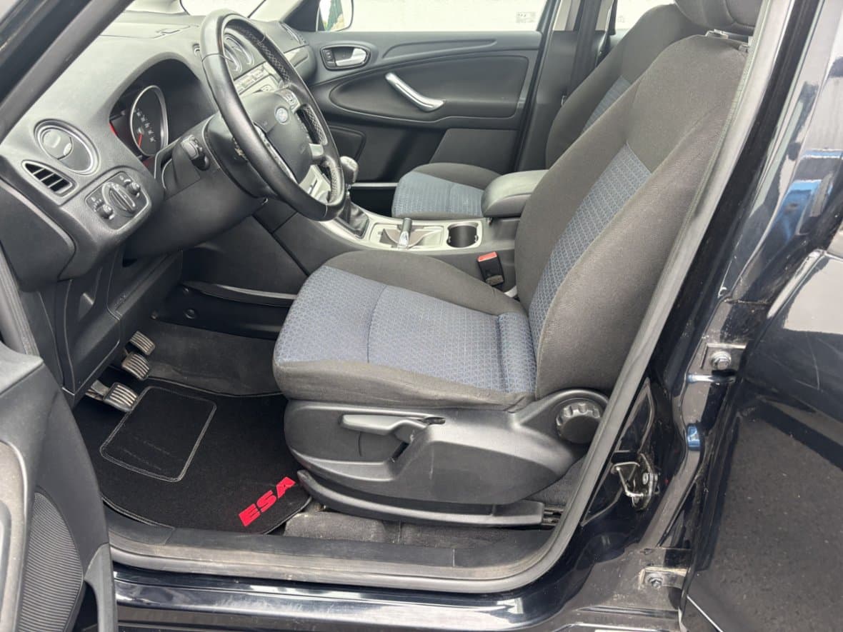 2010 Ford S-MAX - 9