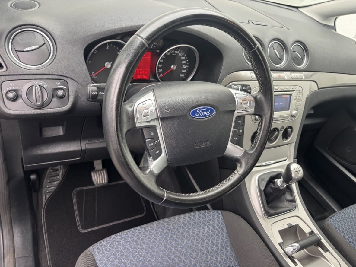 2010 Ford S-MAX - 12