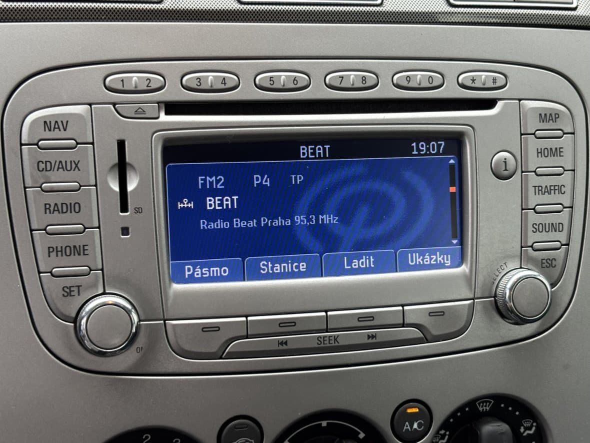 2010 Ford S-MAX - 15