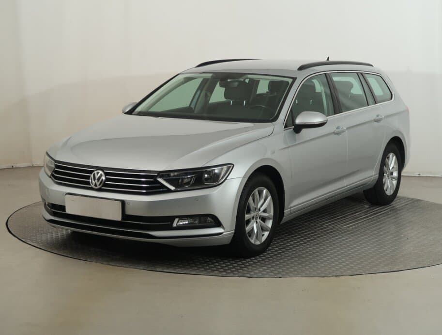 2017 Volkswagen PASSAT - 3