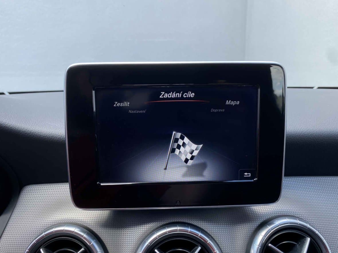 2019 Mercedes-Benz CLA - 18