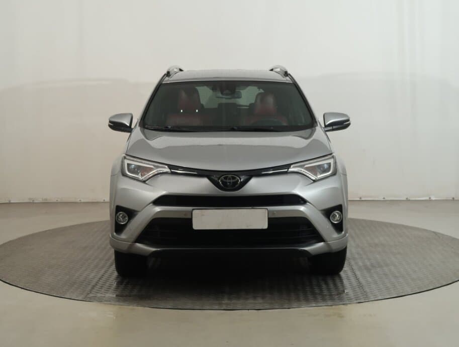 2018 Toyota RAV4 - 2