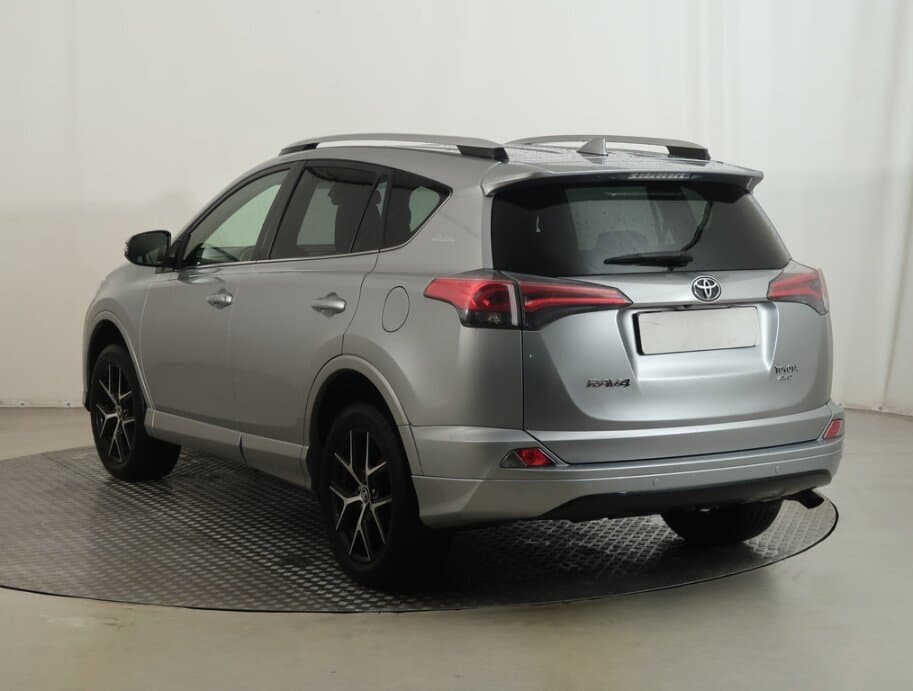 2018 Toyota RAV4 - 5